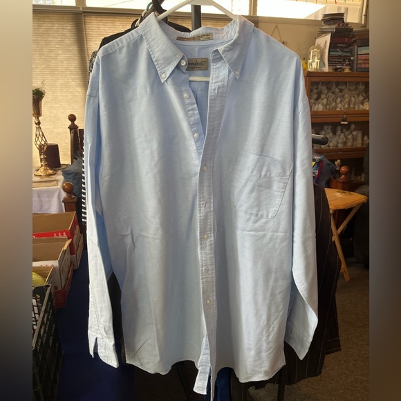 Button down - Picture 1 of 2